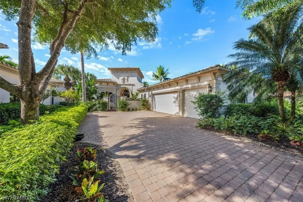 18262 Lagos Way Naples FL 34110