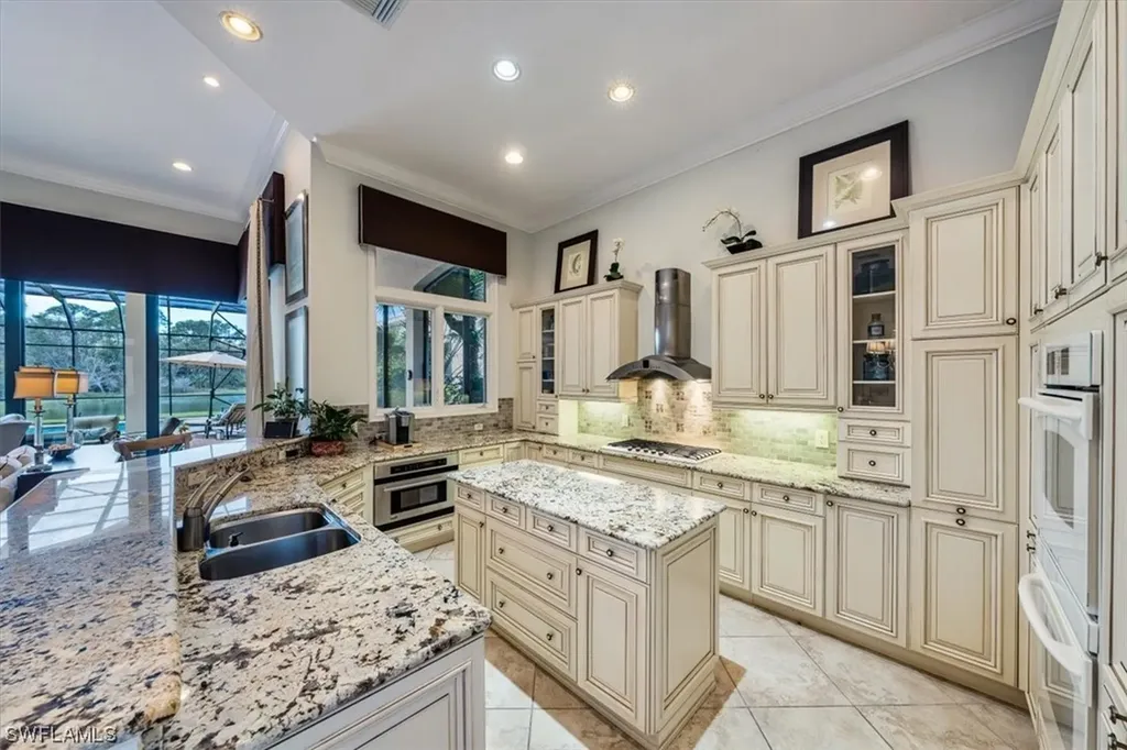 18262 Lagos Way Naples FL 34110