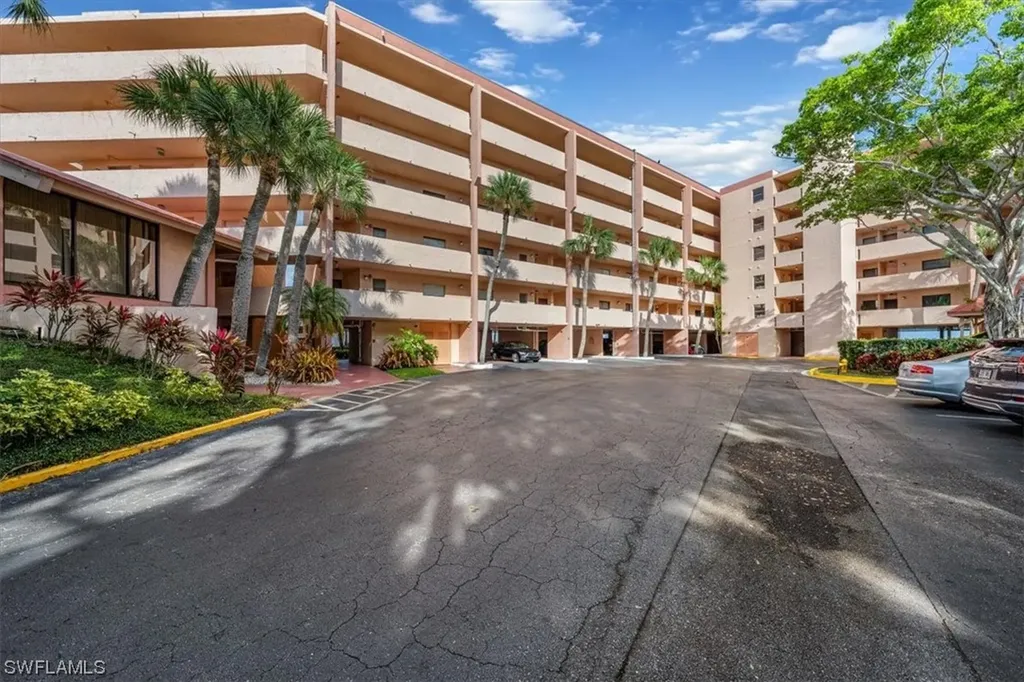 1085 Bald Eagle Drive Marco Island FL 34145