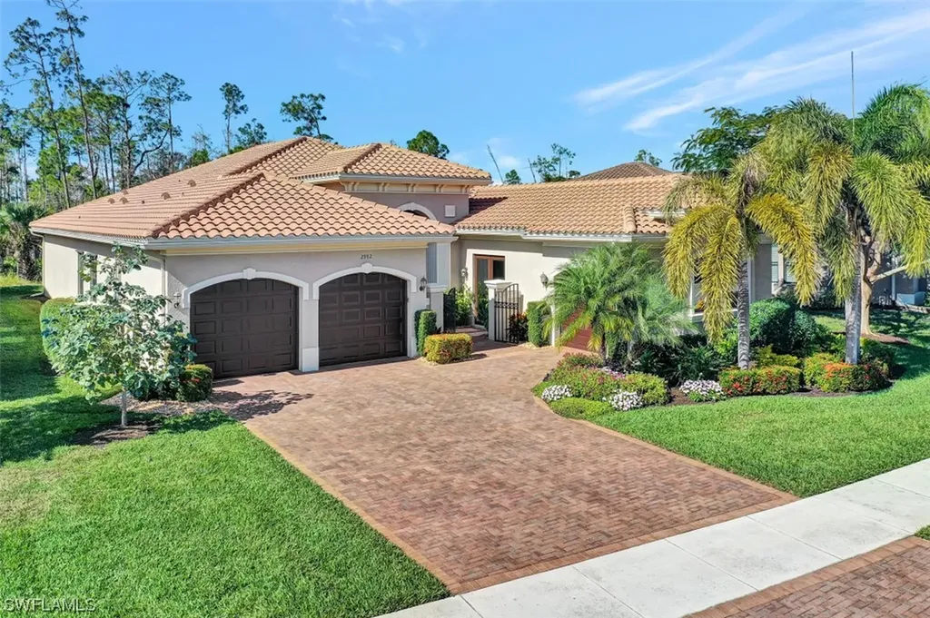 2982 Cinnamon Bay Circle Naples FL 34119