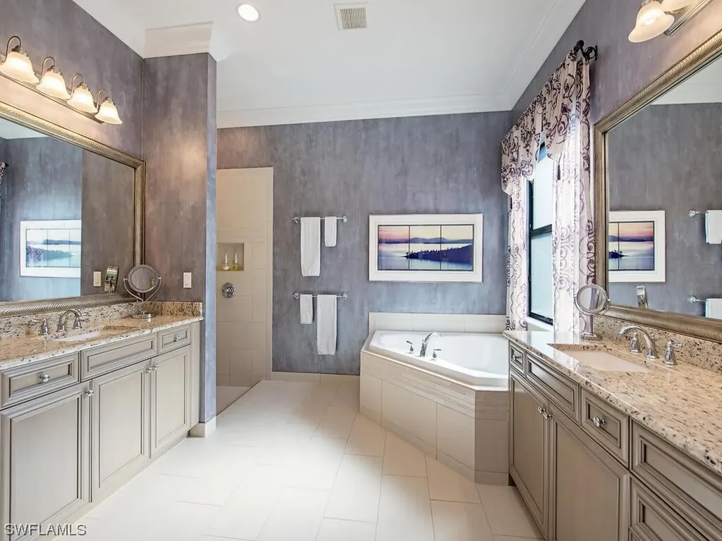 2982 Cinnamon Bay Circle Naples FL 34119