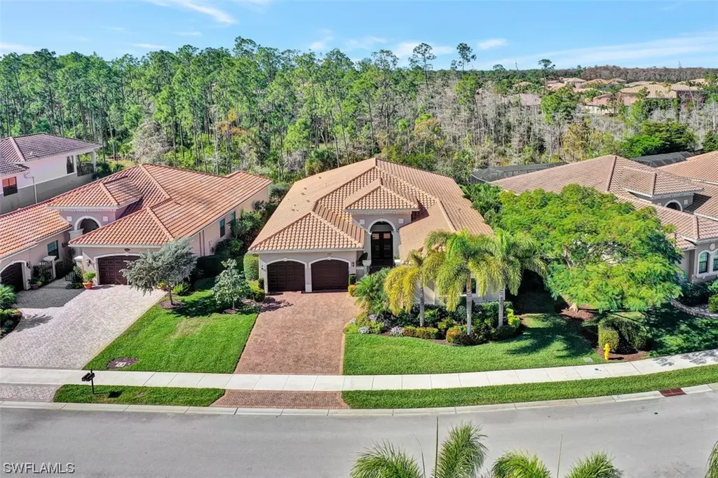 2982 Cinnamon Bay Circle Naples FL 34119