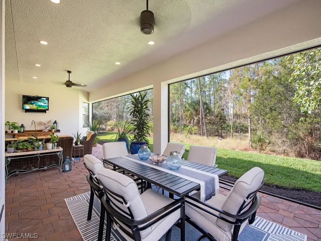 2982 Cinnamon Bay Circle Naples FL 34119