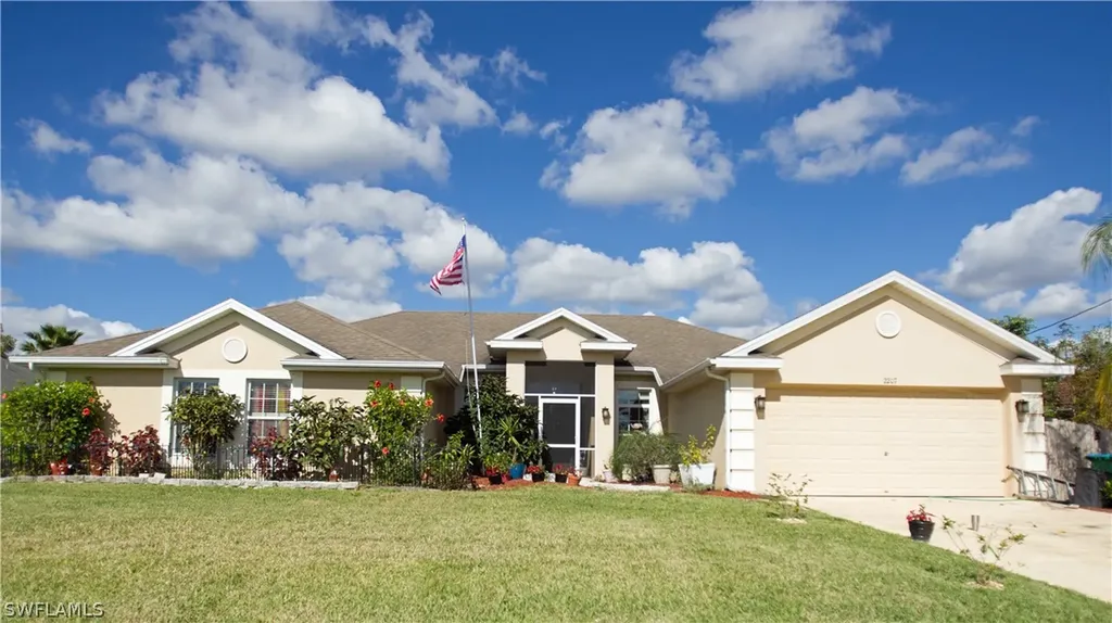 2207 NE 34th Street Cape Coral FL 33909