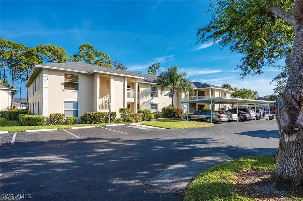 738 Landover Circle Naples FL 34104