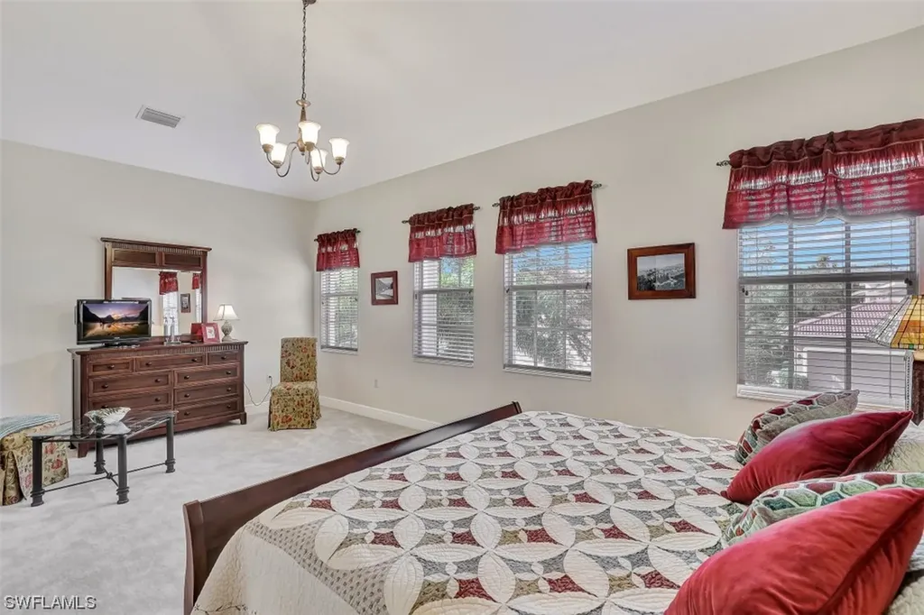 7838 Hawthorne Drive Naples FL 34113