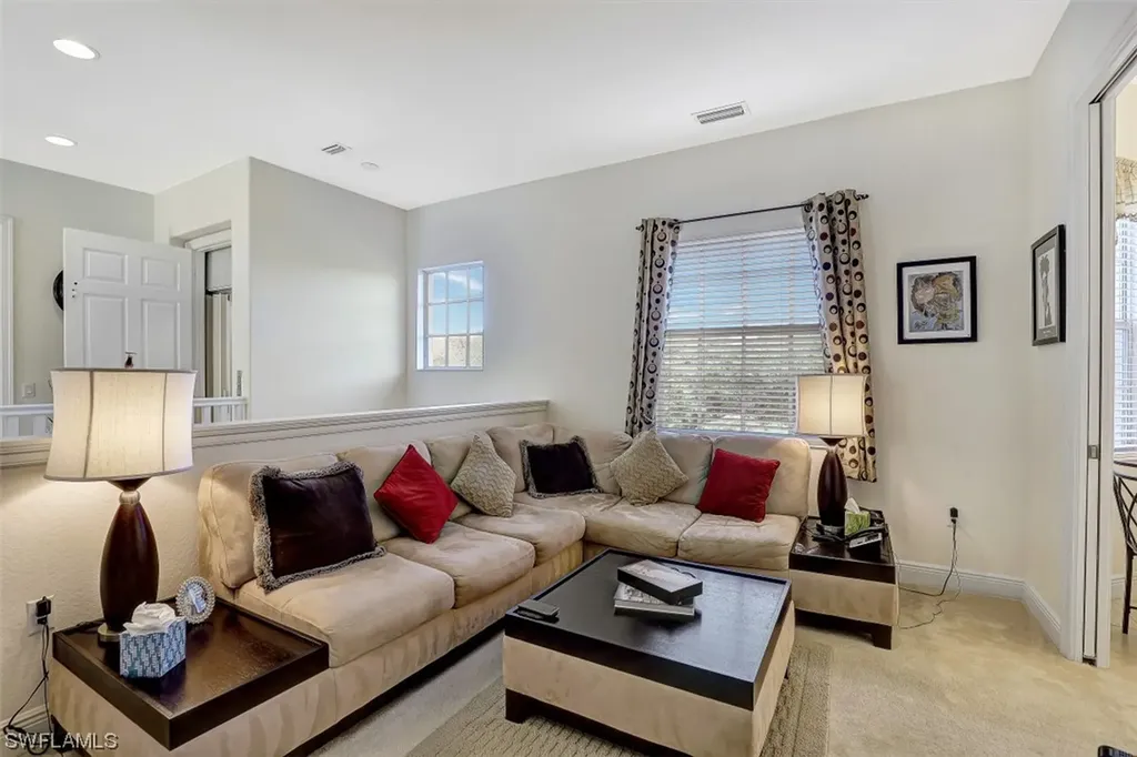 7838 Hawthorne Drive Naples FL 34113