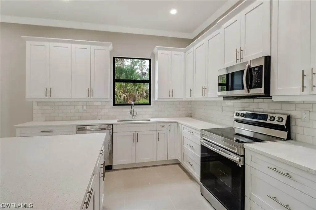 3448 6th Avenue NE Naples FL 34120