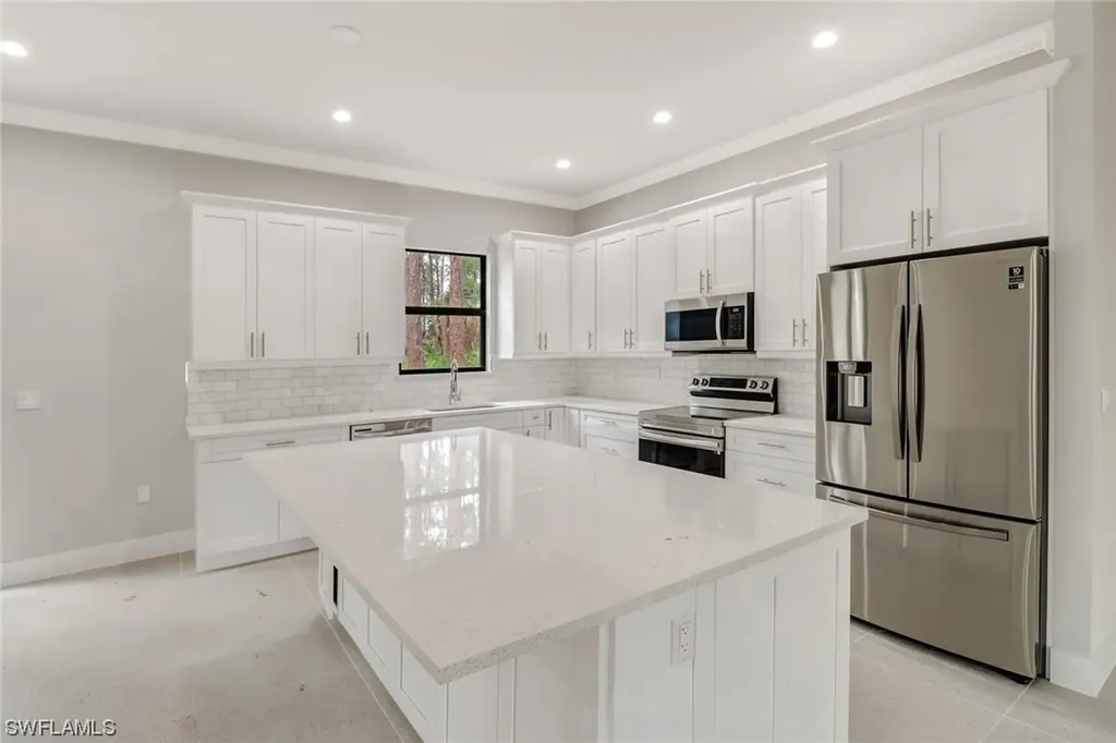 3448 6th Avenue NE Naples FL 34120