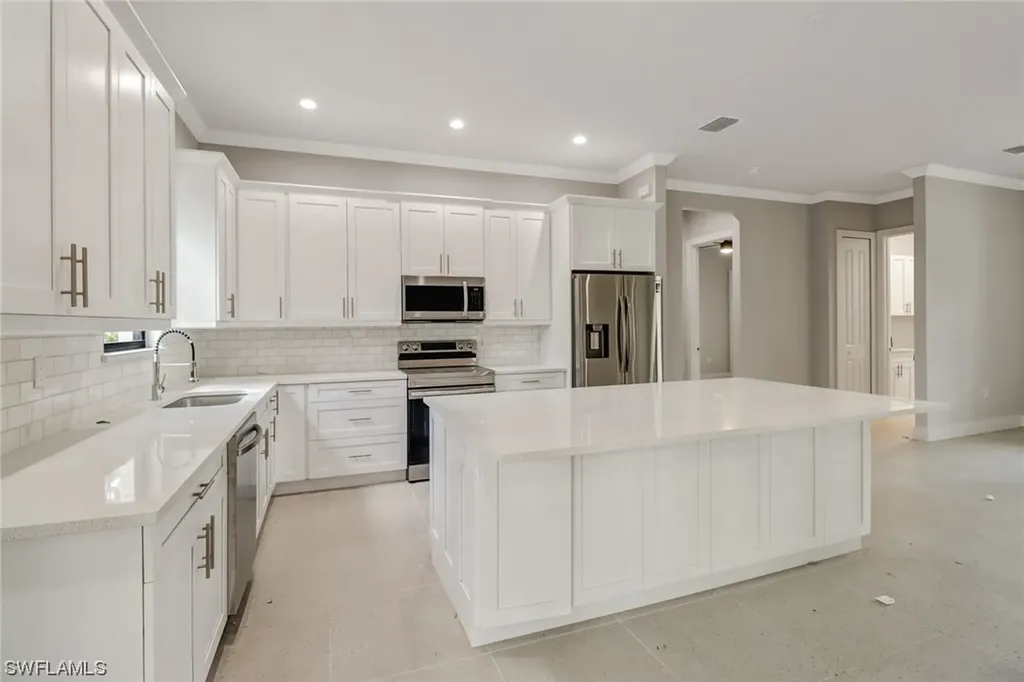 3448 6th Avenue NE Naples FL 34120