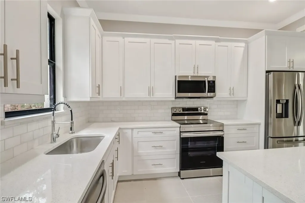 3448 6th Avenue NE Naples FL 34120
