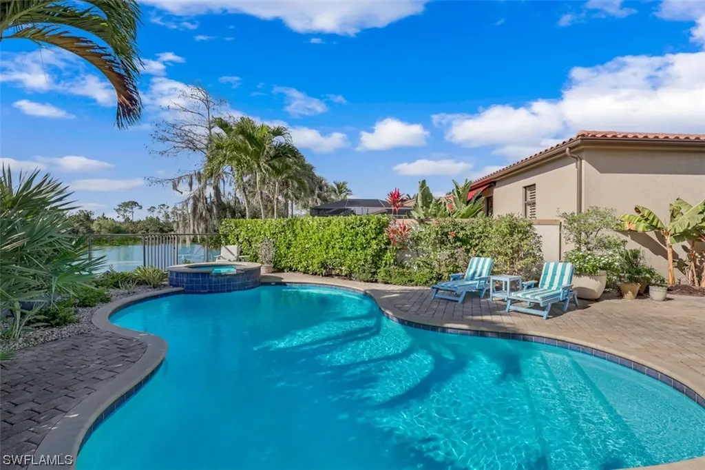 7915 Cordoba Place Naples FL 34113