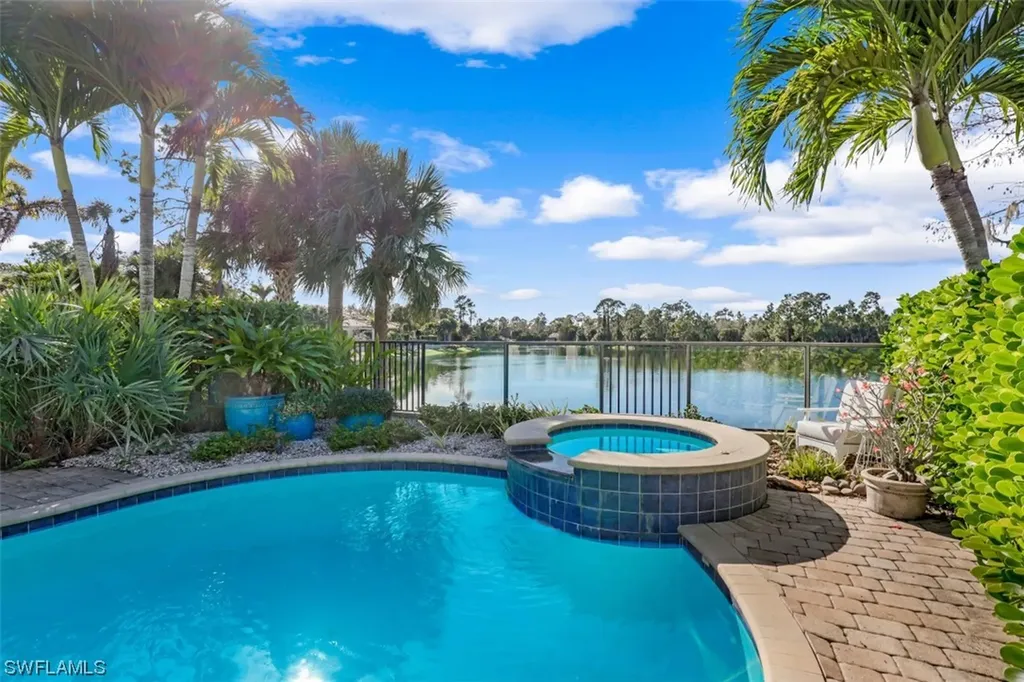 7915 Cordoba Place Naples FL 34113