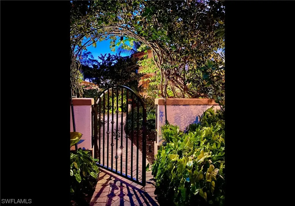 7915 Cordoba Place Naples FL 34113