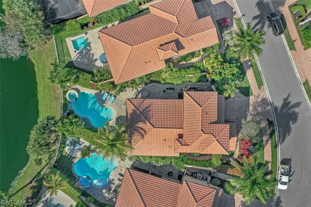 7915 Cordoba Place Naples FL 34113