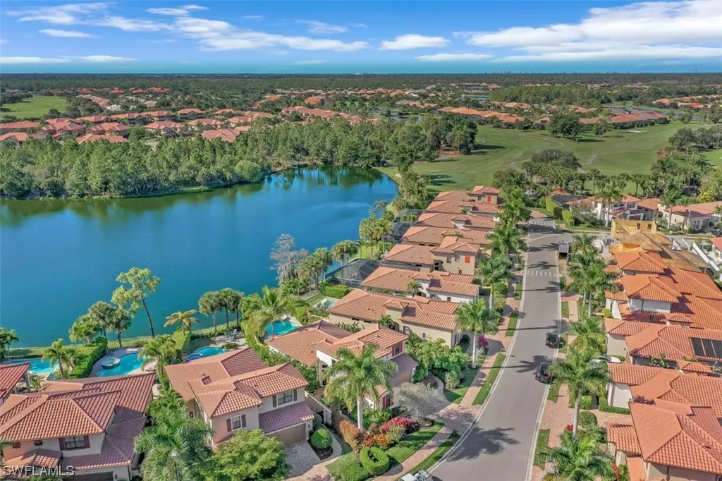 7915 Cordoba Place Naples FL 34113