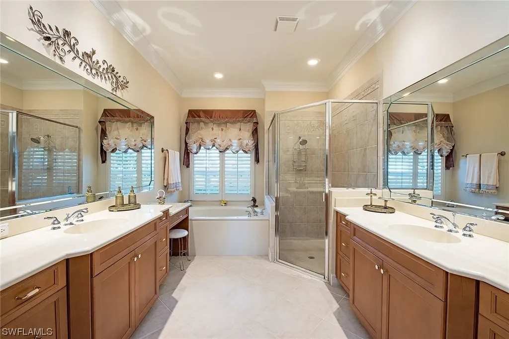 5076 Post Oak Lane Naples FL 34105