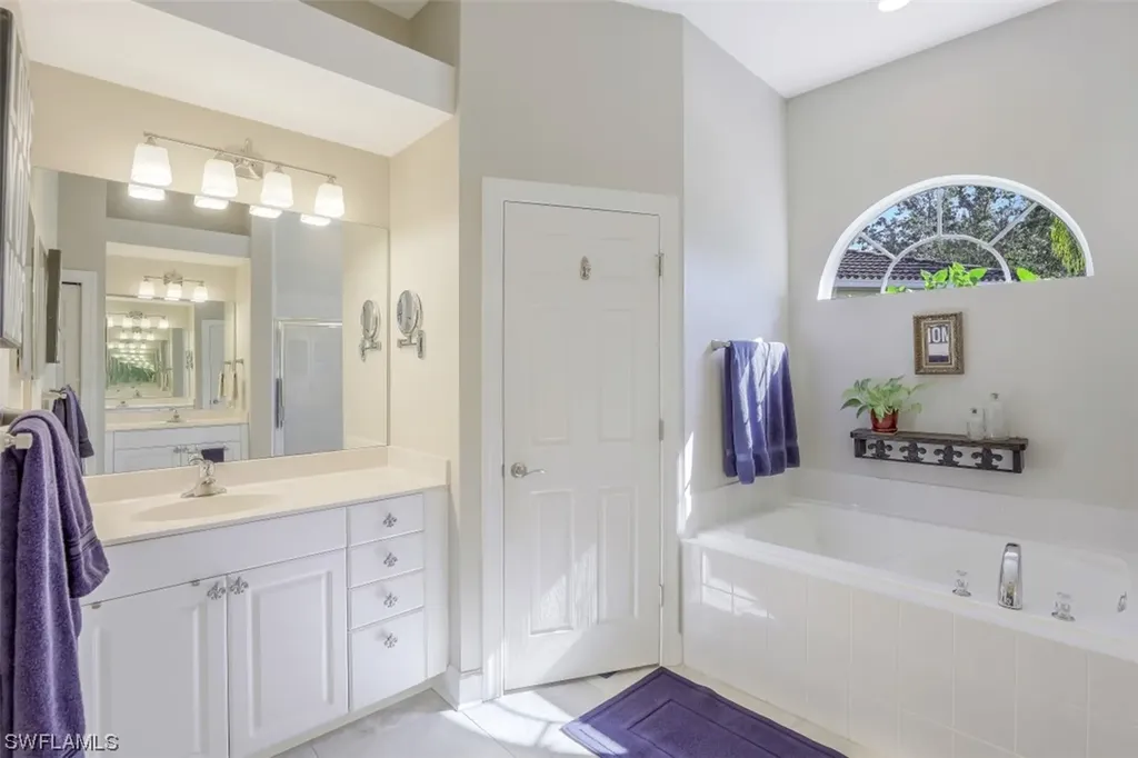 8963 Appaloosa Court Naples FL 34113
