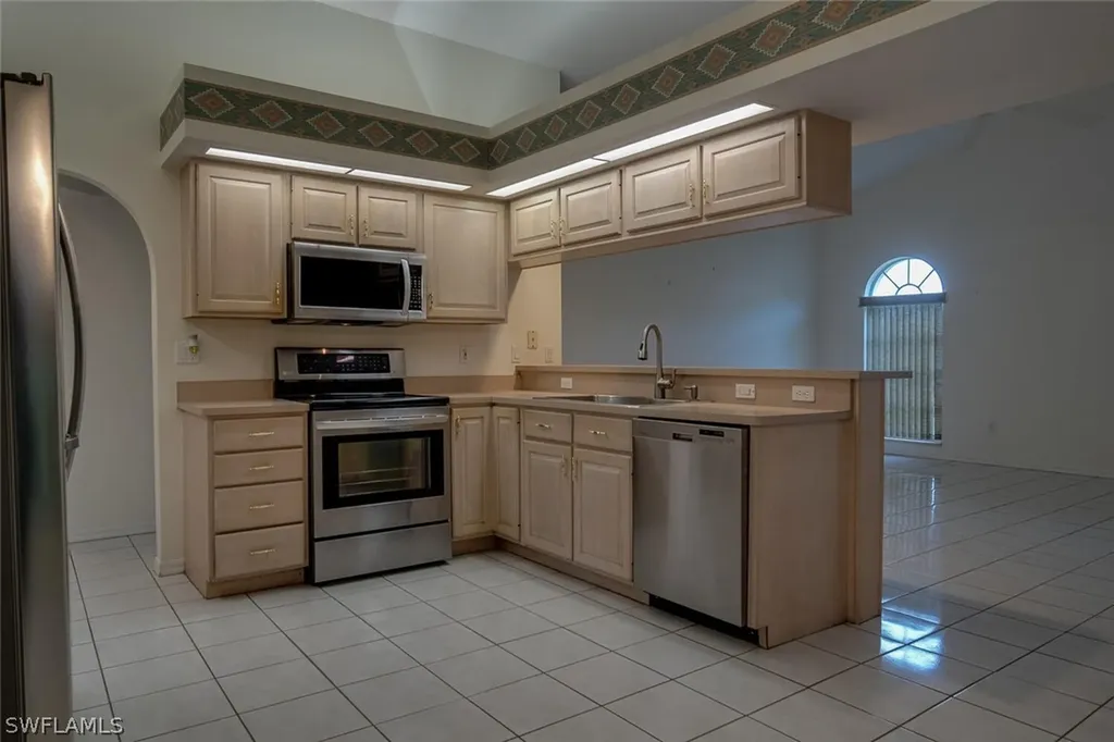 6609 Highland Pines Circle Fort Myers FL 33966