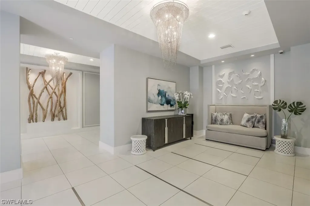 1035 3rd Avenue S Naples FL 34102