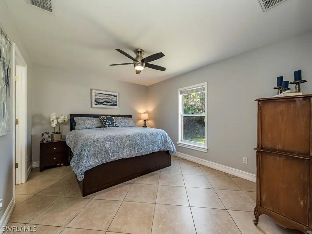 6685 Everglades Boulevard N Naples FL 34120