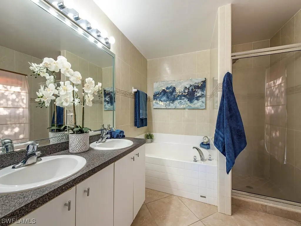 6685 Everglades Boulevard N Naples FL 34120