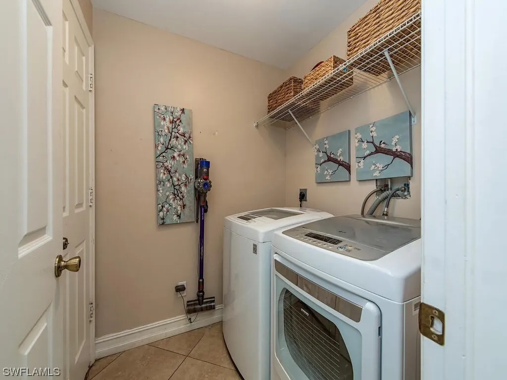 6685 Everglades Boulevard N Naples FL 34120