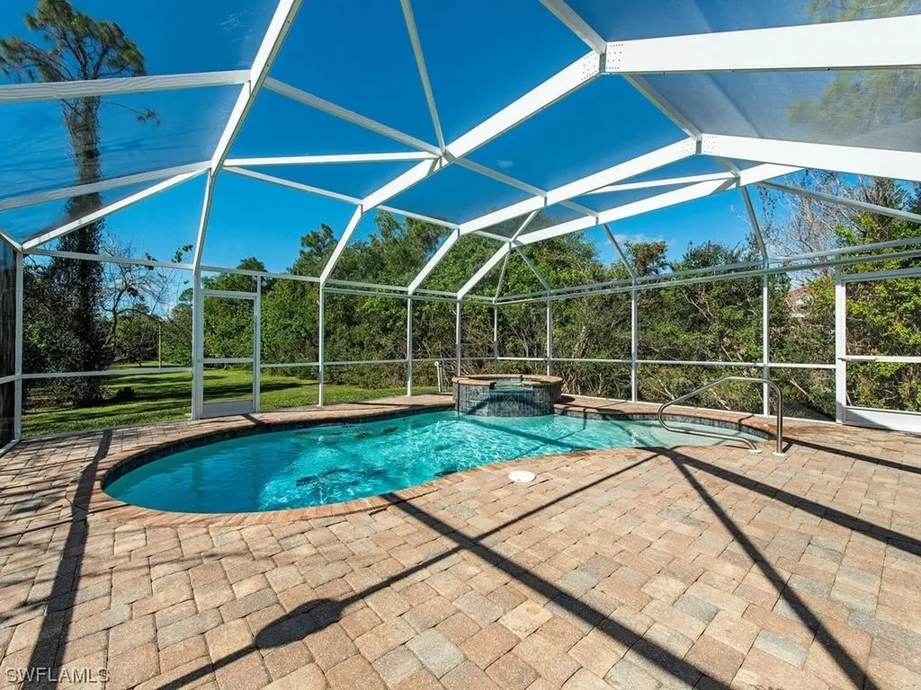 6685 Everglades Boulevard N Naples FL 34120