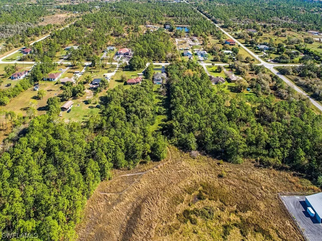 6685 Everglades Boulevard N Naples FL 34120