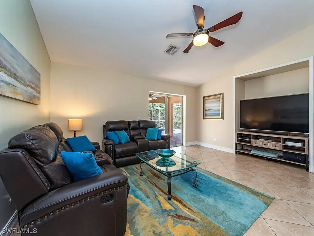 6685 Everglades Boulevard N Naples FL 34120