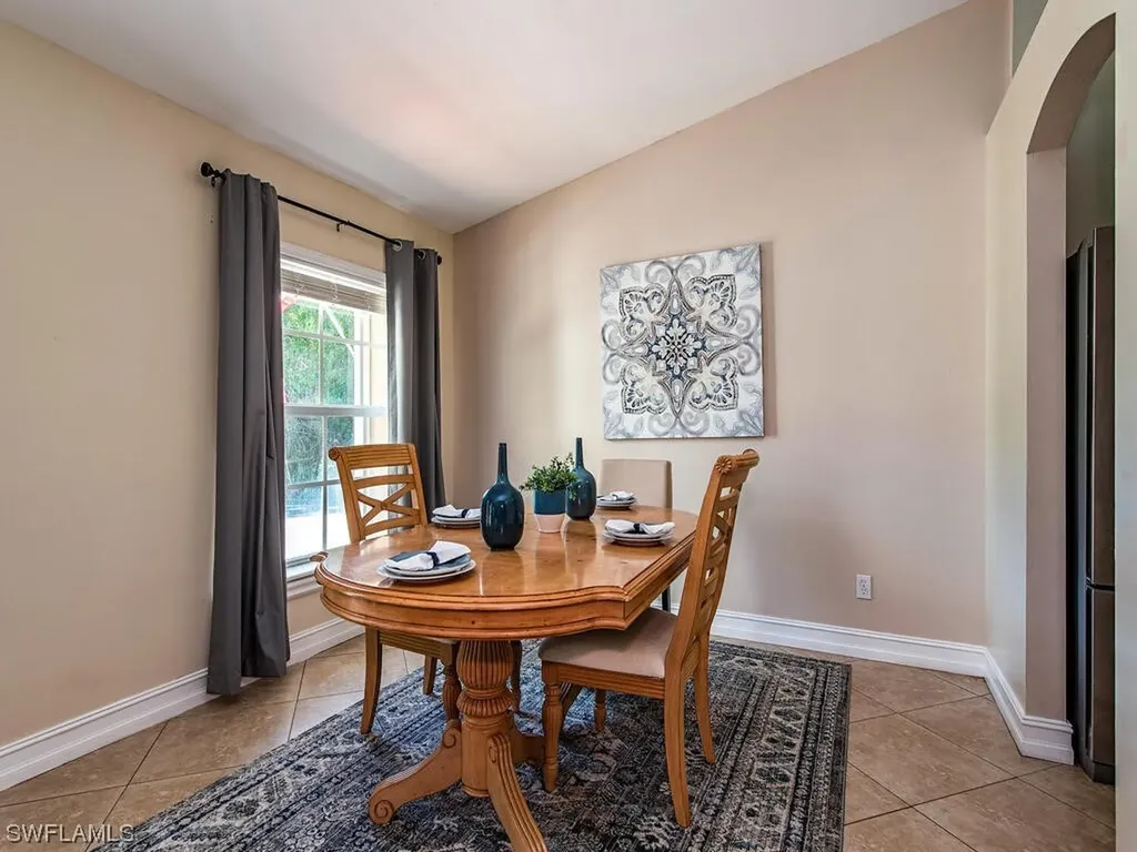 6685 Everglades Boulevard N Naples FL 34120