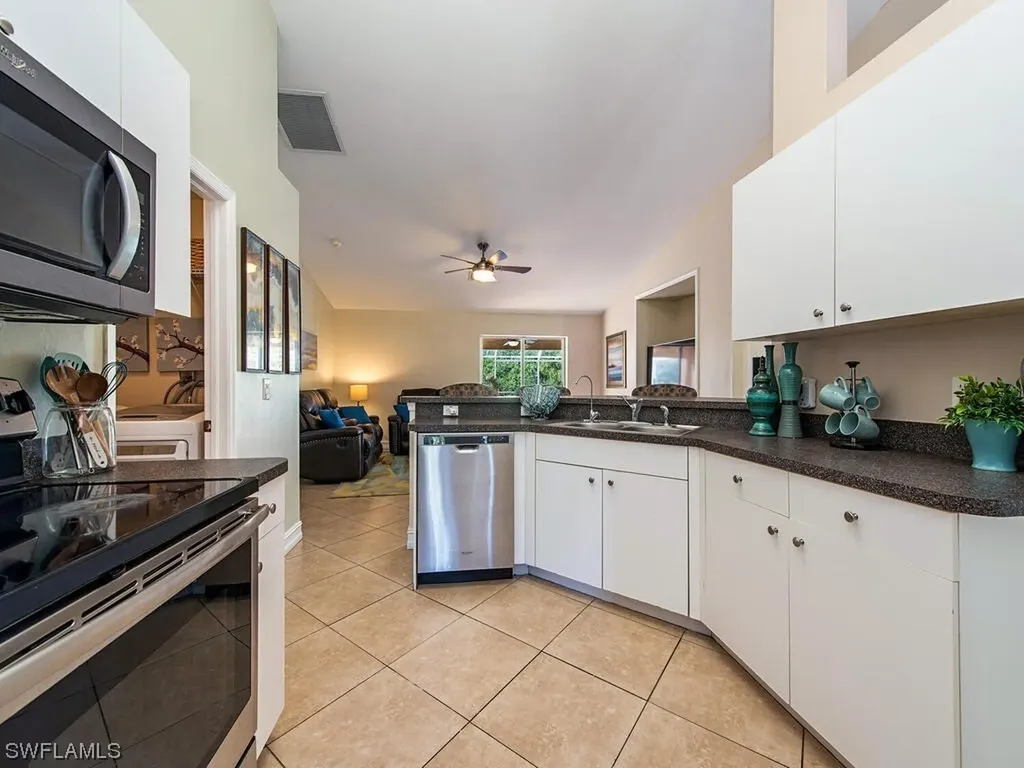 6685 Everglades Boulevard N Naples FL 34120
