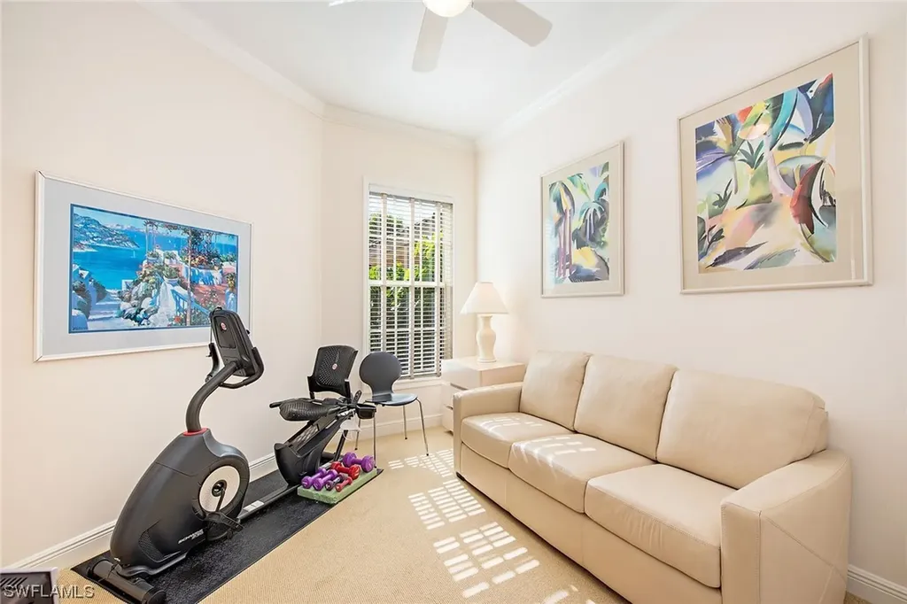 575 Via Veneto Naples FL 34108