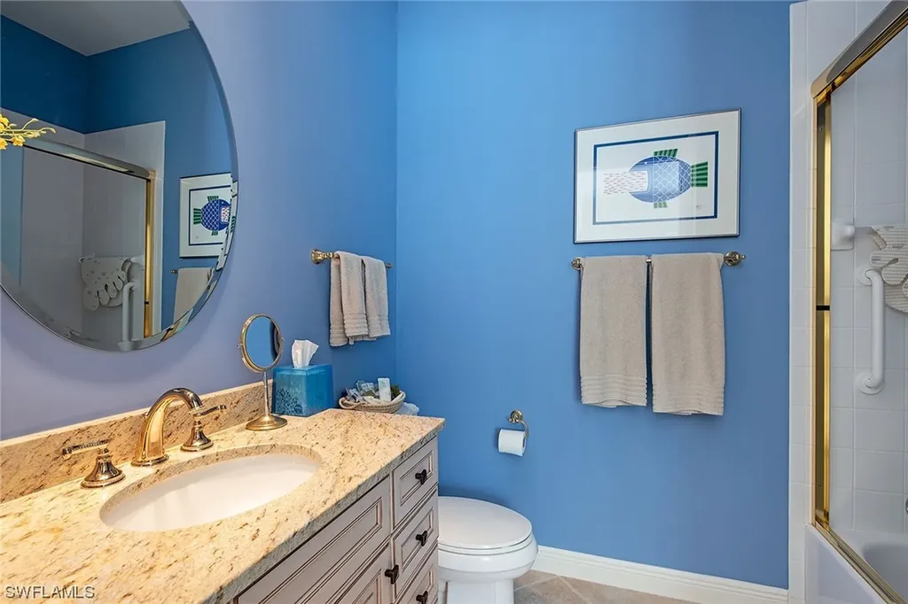 575 Via Veneto Naples FL 34108