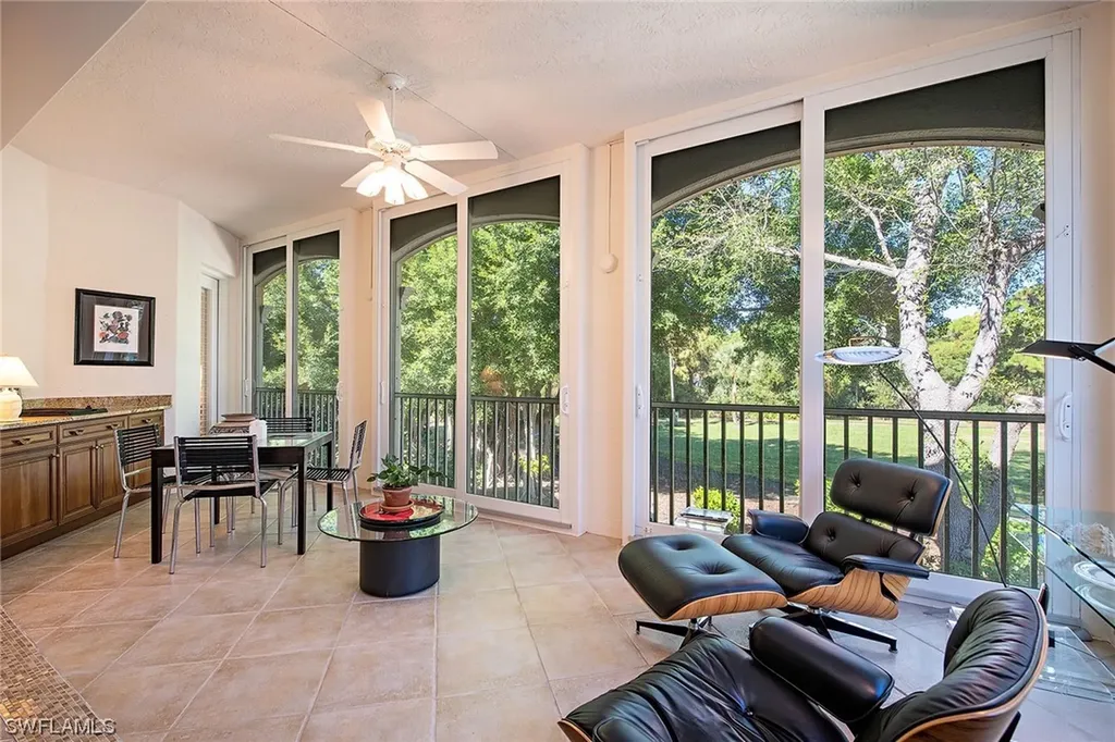 575 Via Veneto Naples FL 34108