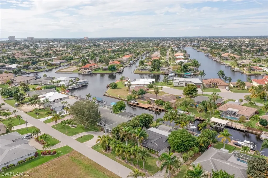 5026 Saxony Court Cape Coral FL 33904