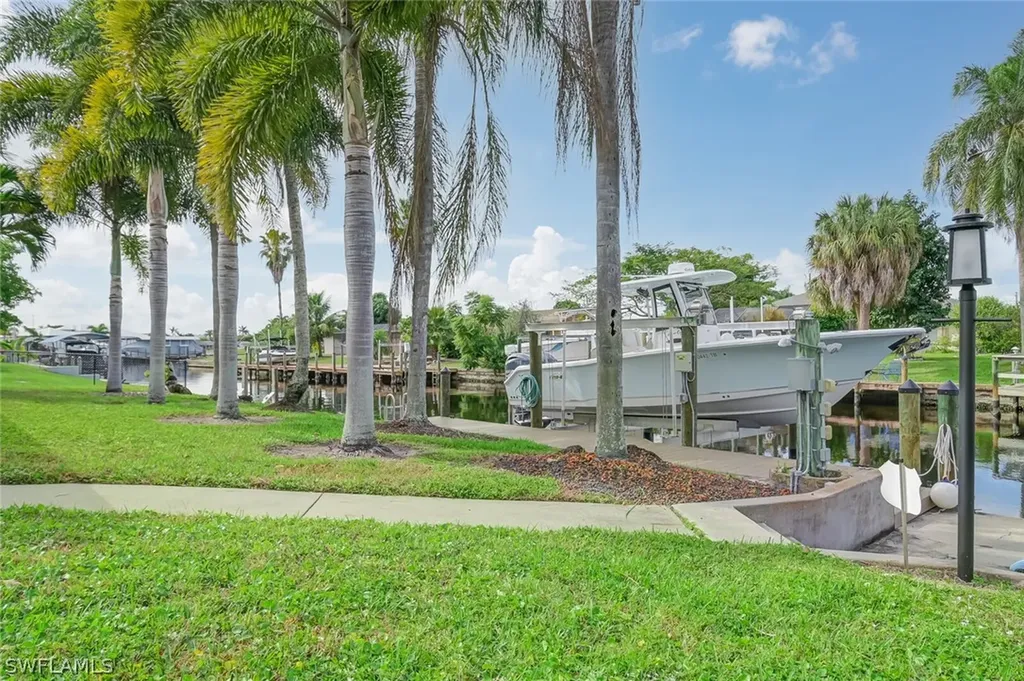 5026 Saxony Court Cape Coral FL 33904