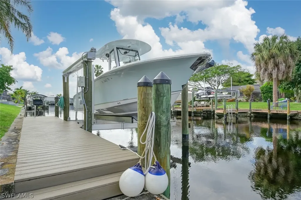 5026 Saxony Court Cape Coral FL 33904
