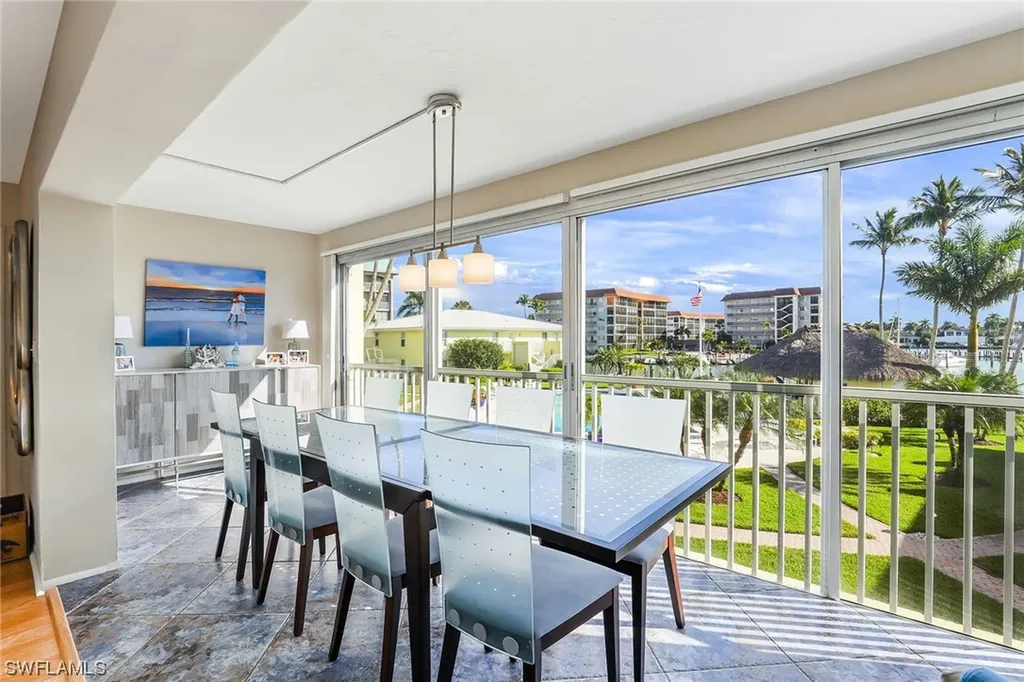 2850 Gulf Shore Boulevard N Naples FL 34103