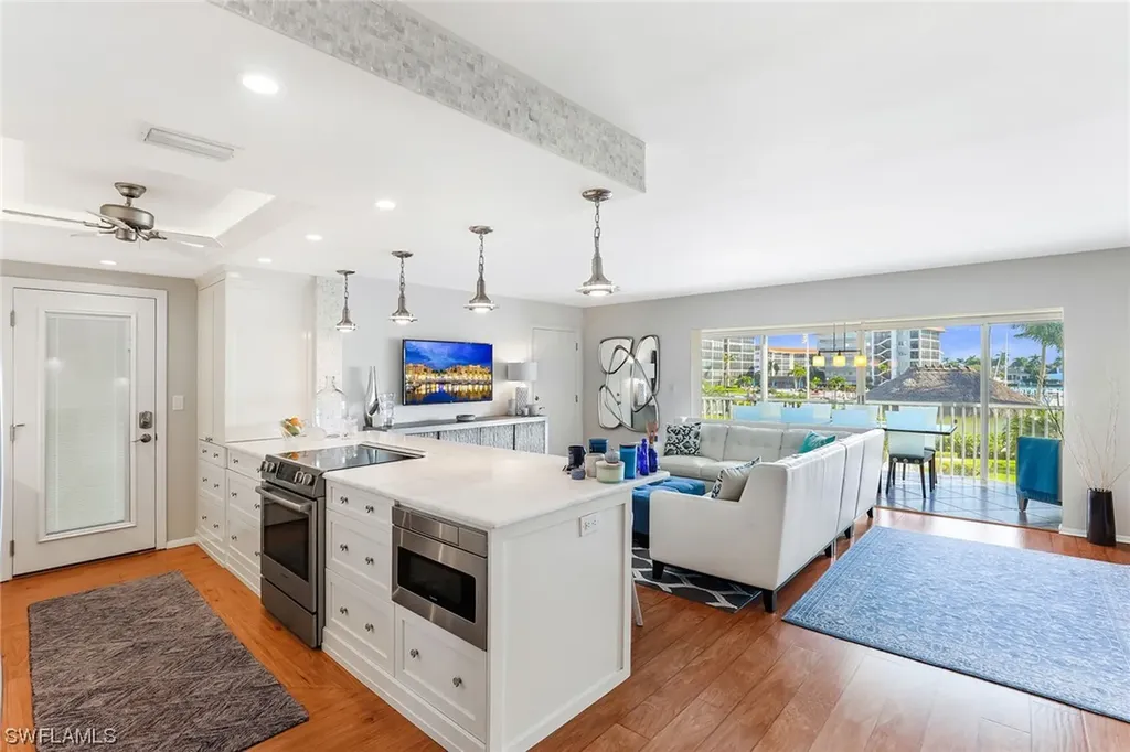 2850 Gulf Shore Boulevard N Naples FL 34103