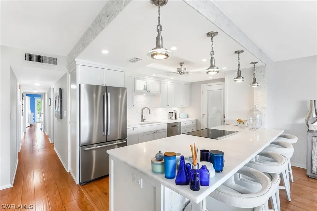 2850 Gulf Shore Boulevard N Naples FL 34103