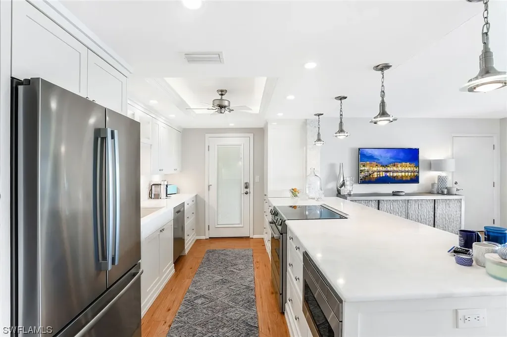 2850 Gulf Shore Boulevard N Naples FL 34103