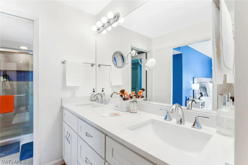 2850 Gulf Shore Boulevard N Naples FL 34103