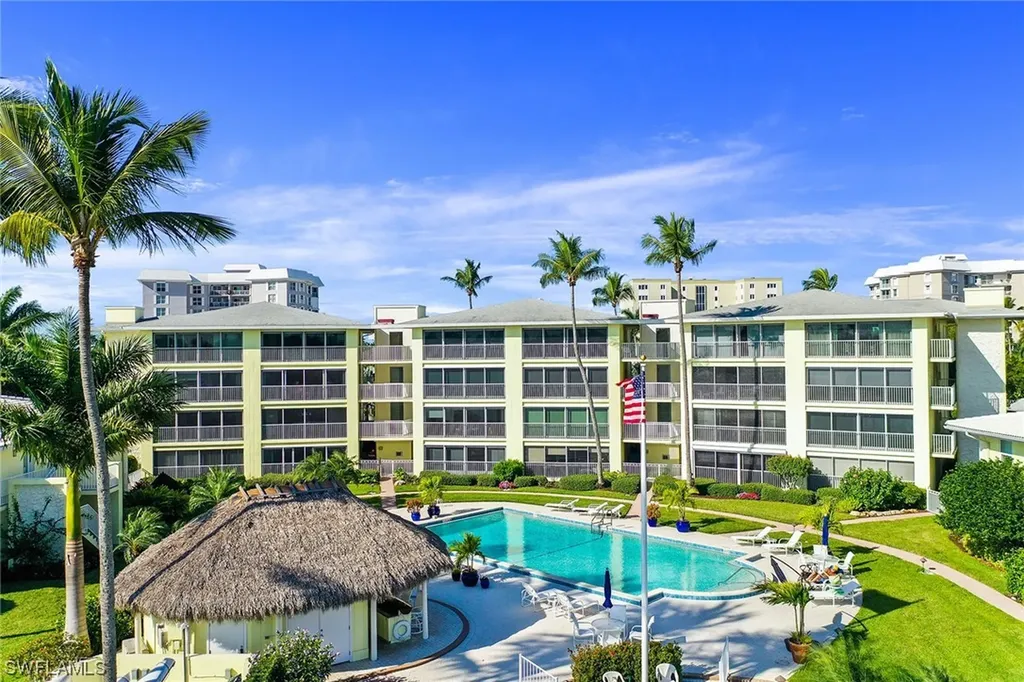 2850 Gulf Shore Boulevard N Naples FL 34103