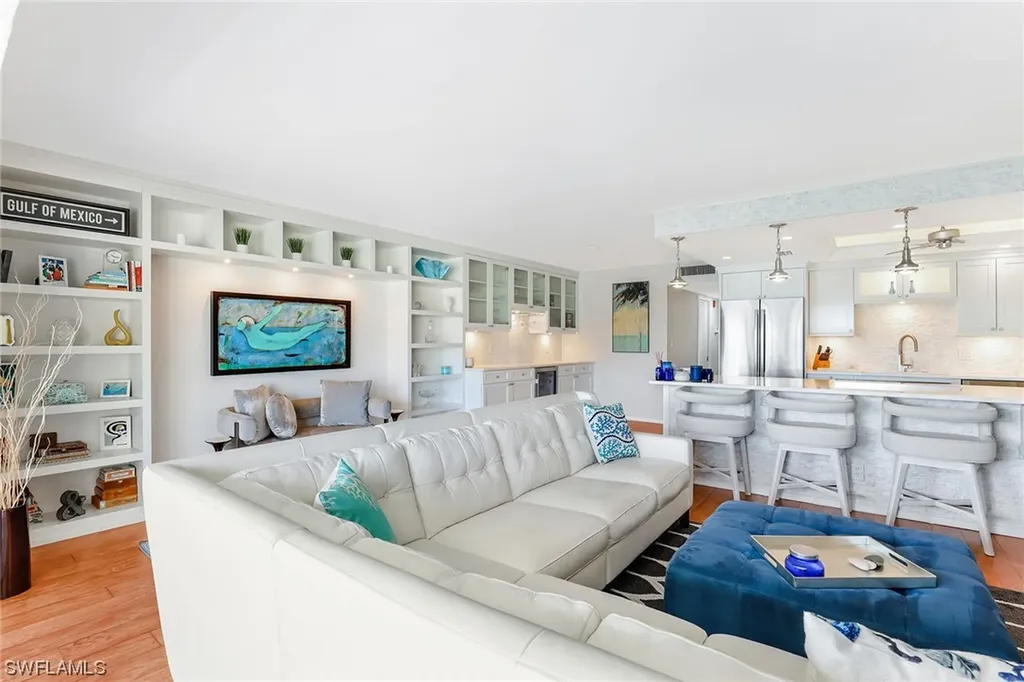 2850 Gulf Shore Boulevard N Naples FL 34103