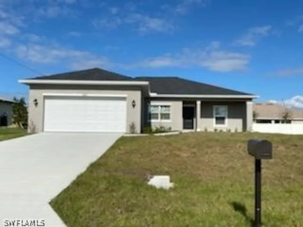 2221 NE 33rd Lane Cape Coral FL 33909