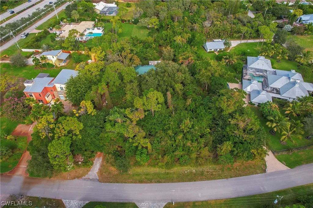 39 Cajeput Drive Naples FL 34108