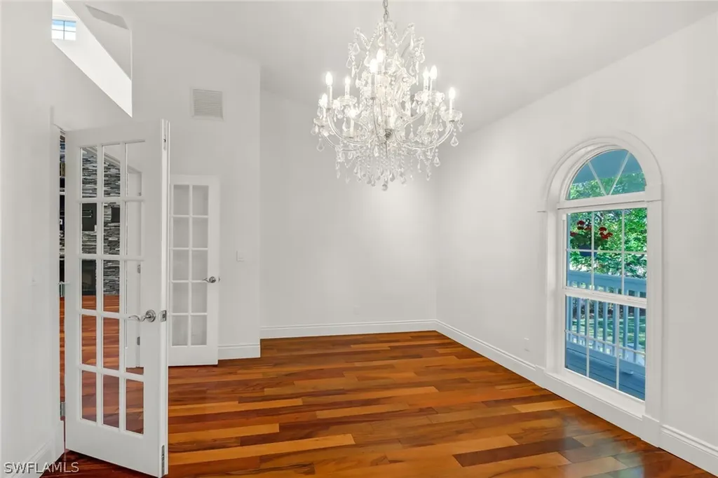 370 Burning Tree Drive Naples FL 34105