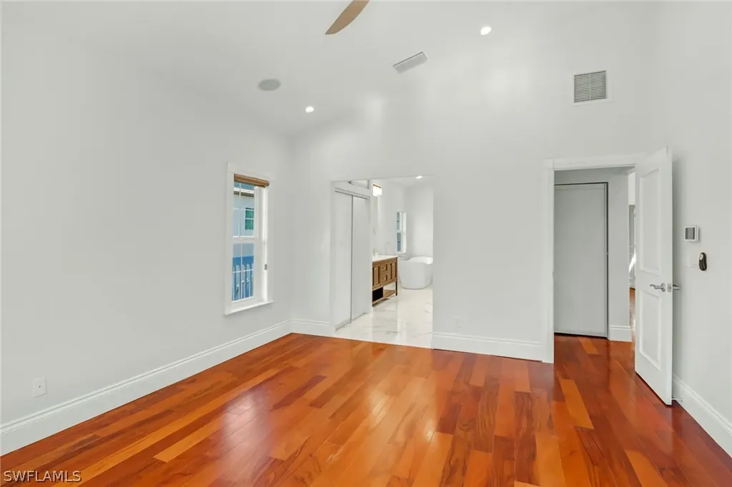 370 Burning Tree Drive Naples FL 34105