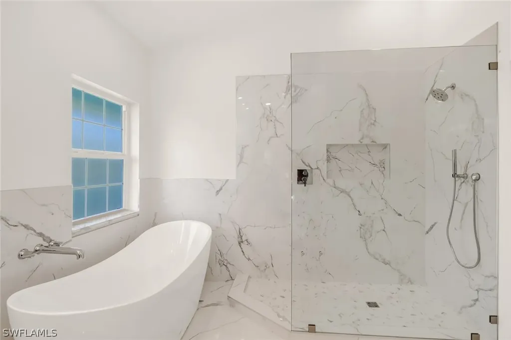 370 Burning Tree Drive Naples FL 34105